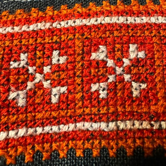 Bag with zipper closure and small inside zip pocket - Brown with red/orange trim - Picture 4 of 6